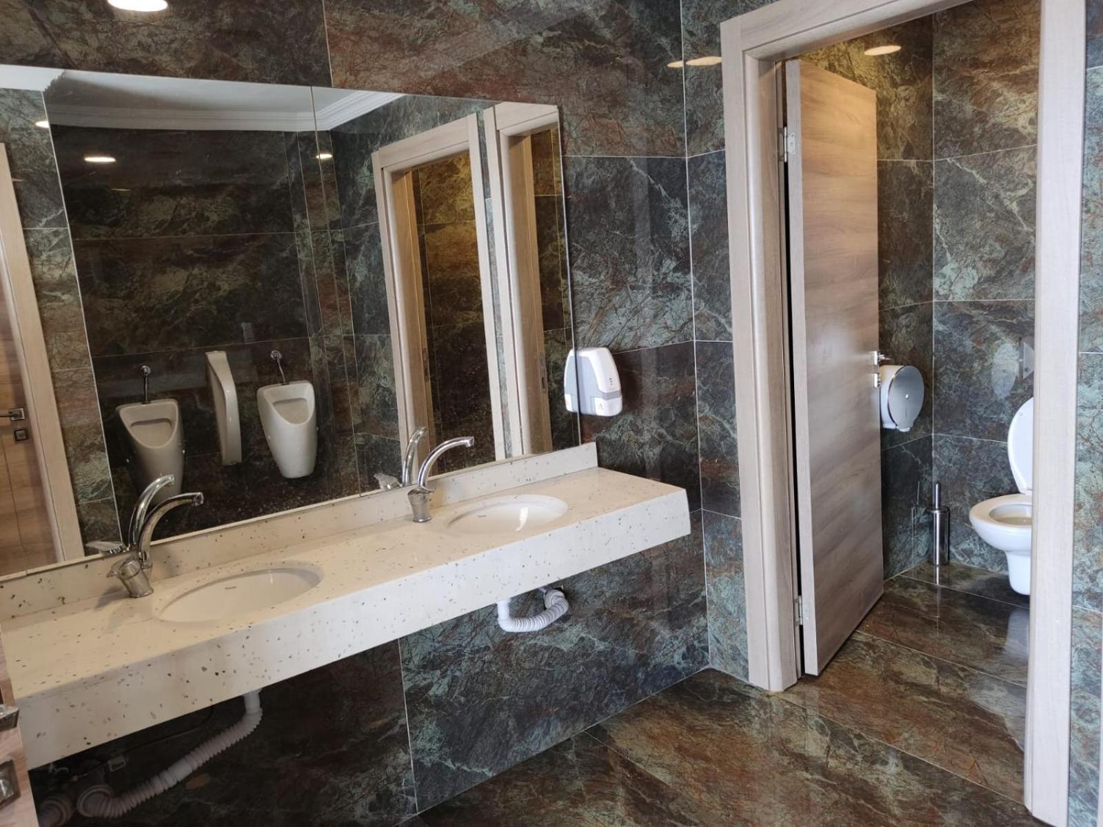 Ni Marin Hotel Milas Eksteriør billede