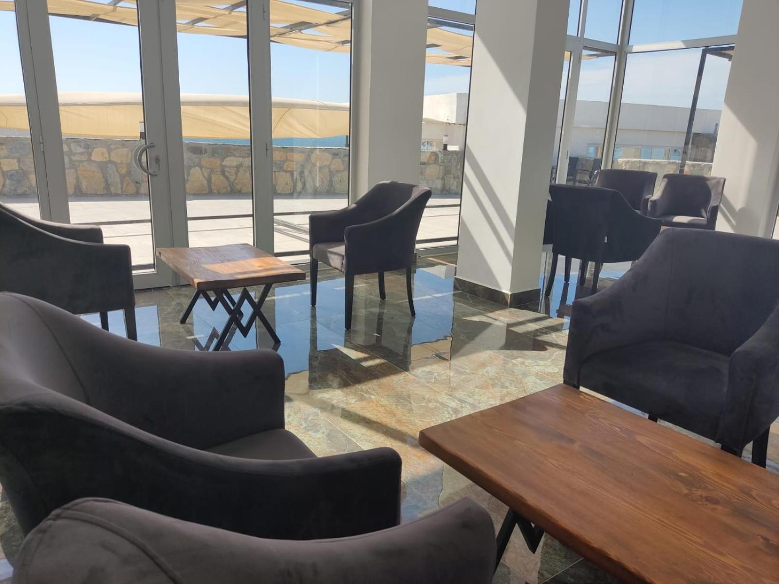 Ni Marin Hotel Milas Eksteriør billede