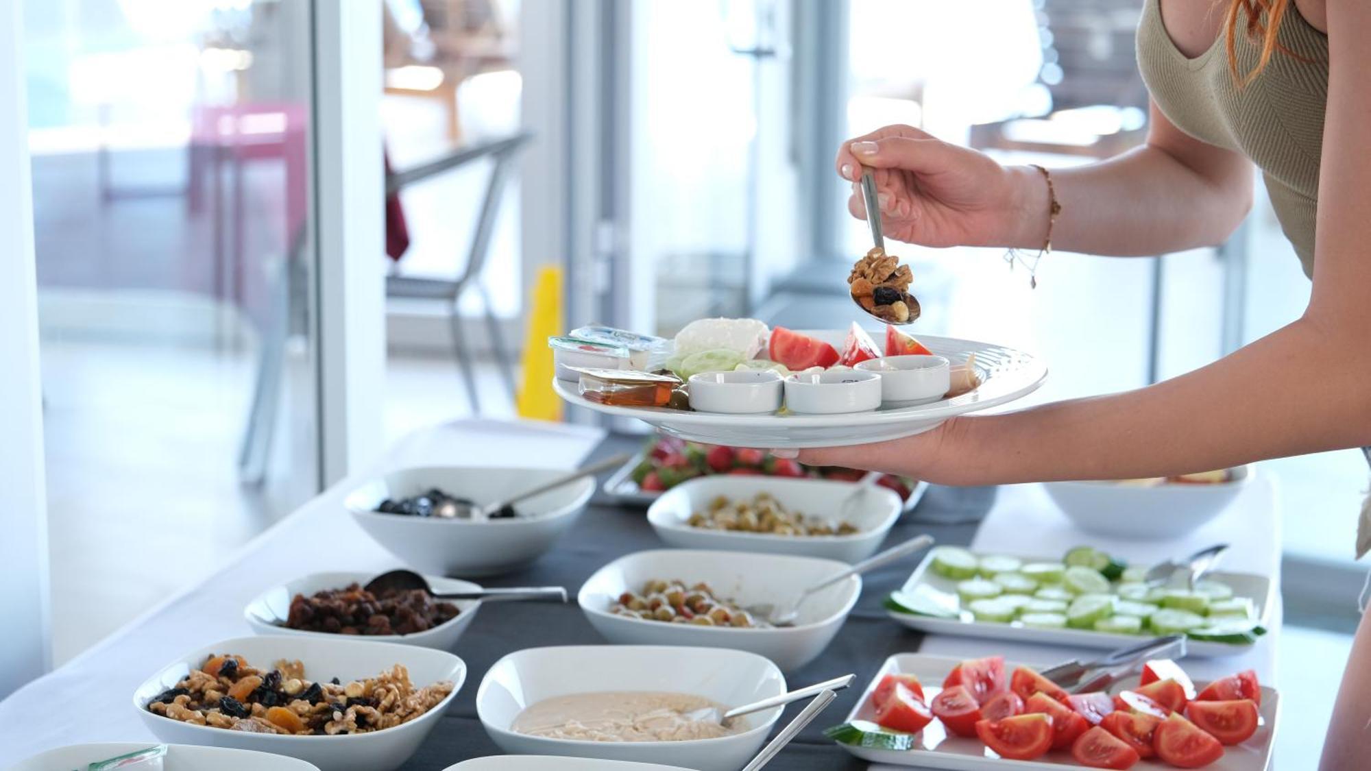 Ni Marin Hotel Milas Eksteriør billede