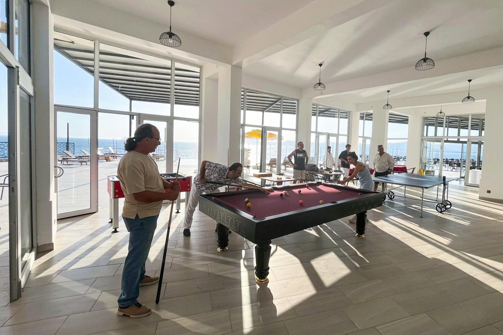 Ni Marin Hotel Milas Eksteriør billede