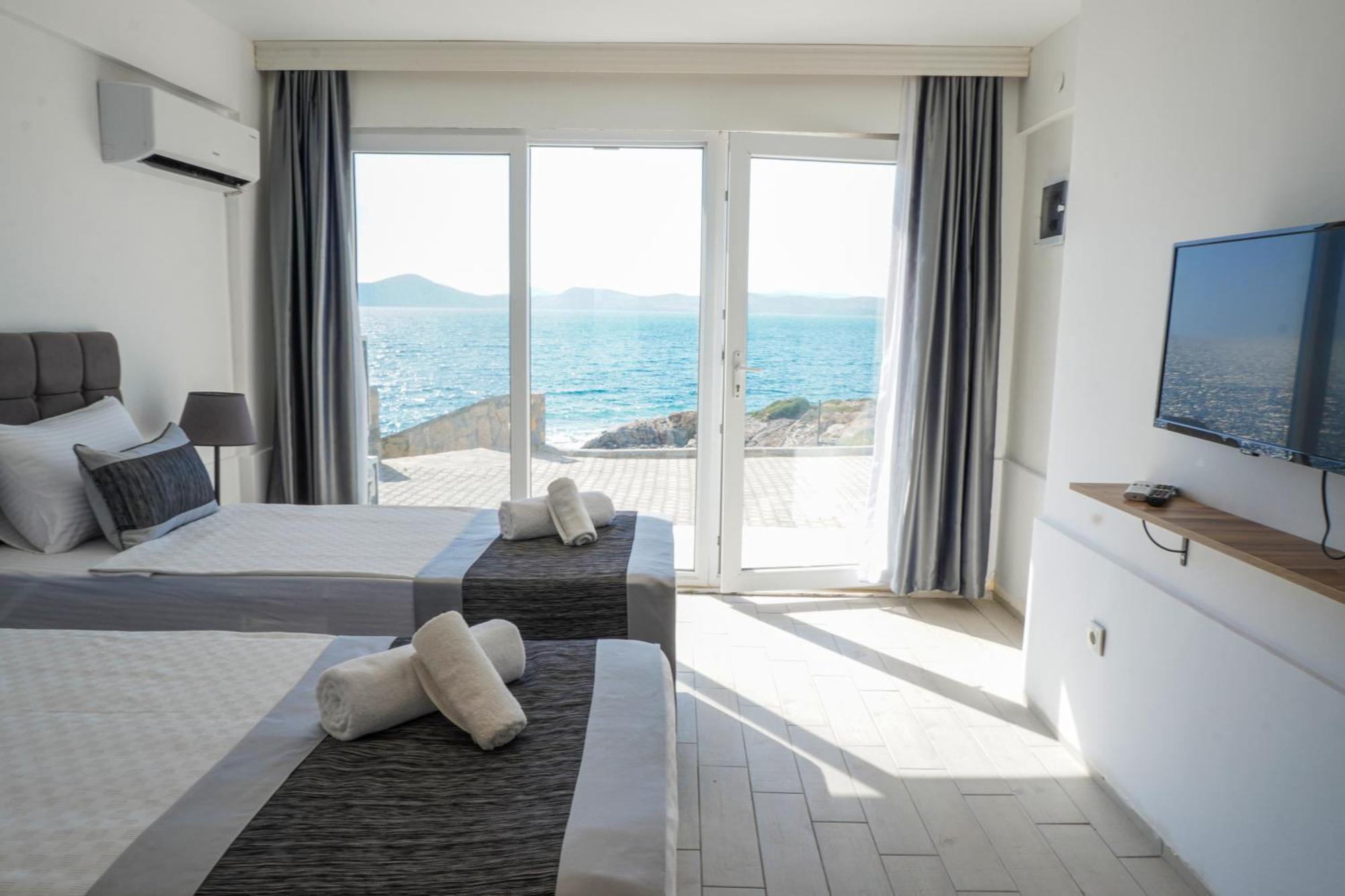 Ni Marin Hotel Milas Eksteriør billede