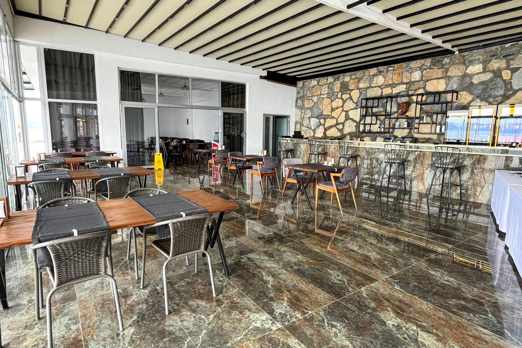 Ni Marin Hotel Milas Eksteriør billede